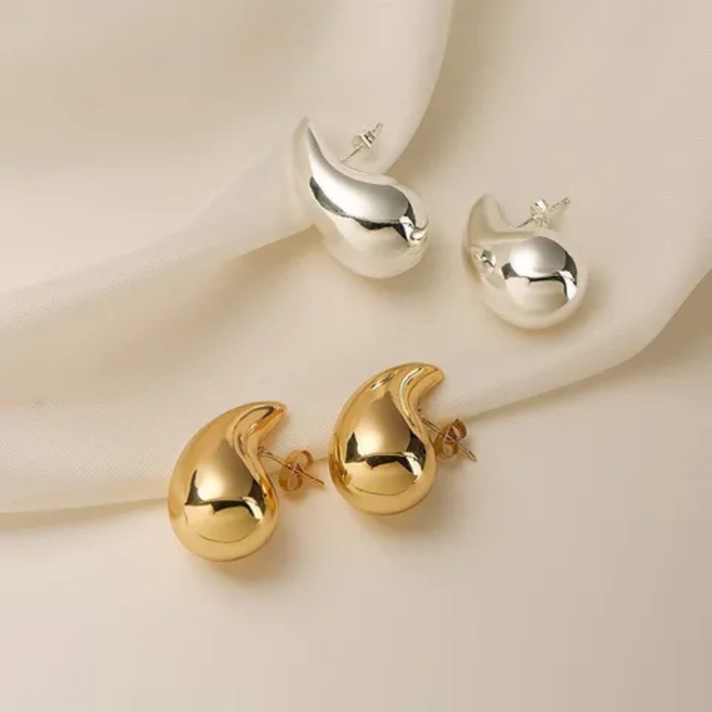 Modern design stainless steel water drop earrings in gold and silver.